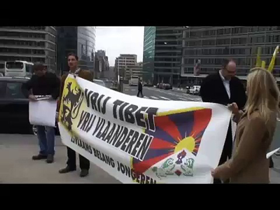 Vlaams Belang Jongeren manifesteren voor Tibet