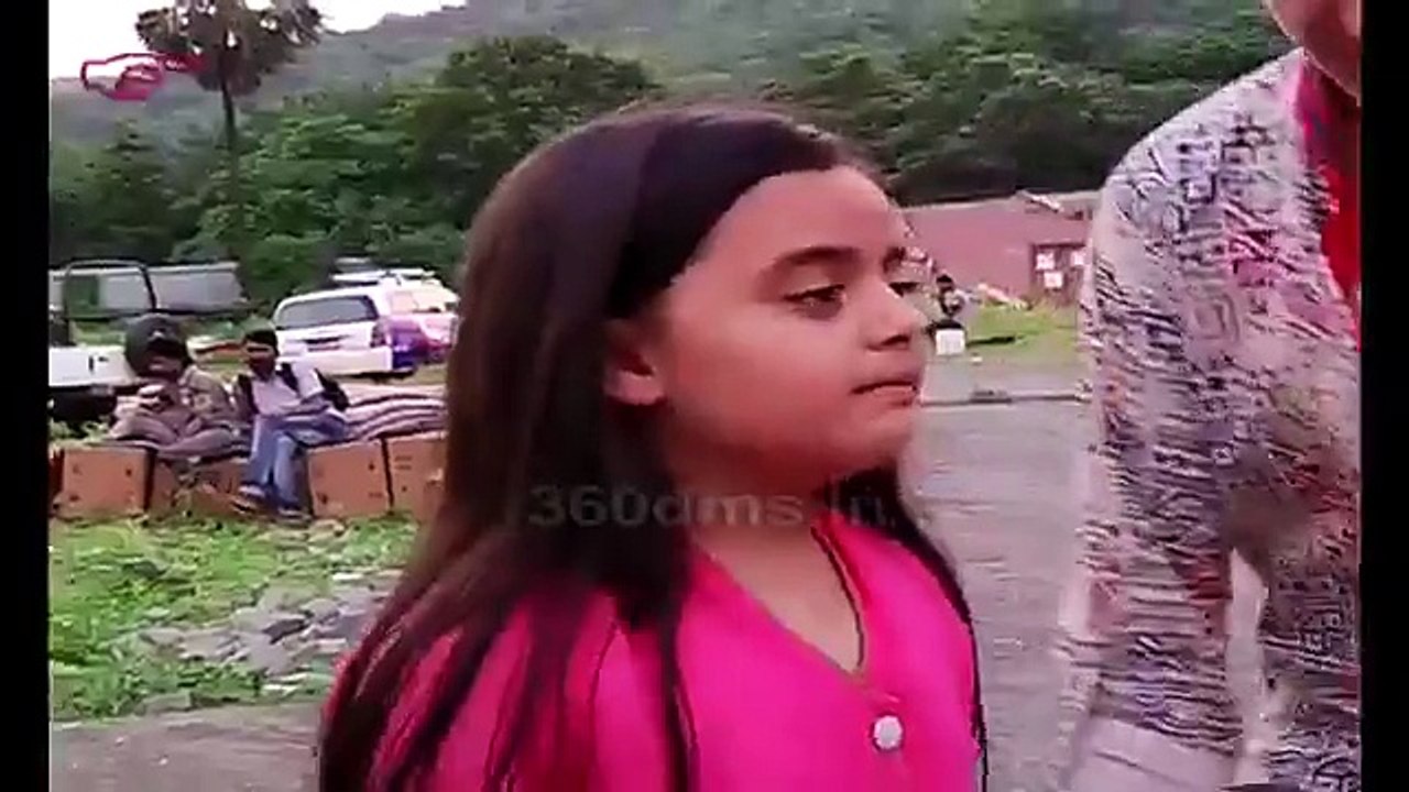 Yeh Hai Mohabbatein- Li'll Ruhi Calls Aadi A USELESS BROTHER! Cute Chemistry - Onlocation