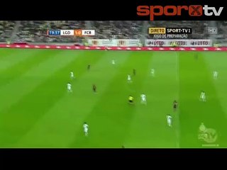 Messi'den rakibine harika çalım