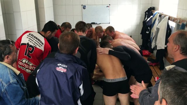 Joie du vestiaire après la qualification pour le 4ème tour de Coupe de France!!!!!!