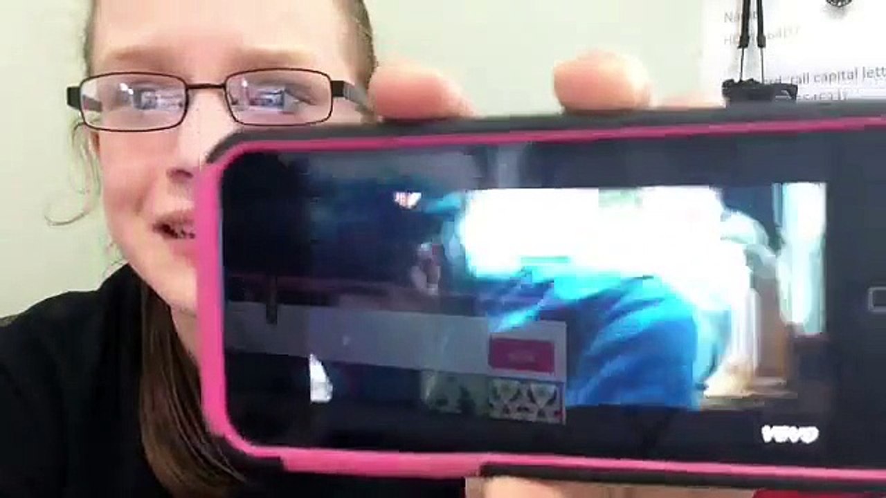 Try not to Laugh or Grin while watching this!! :-P