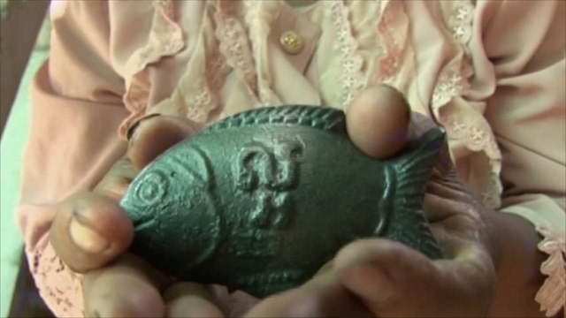 وضع قطعة حديد في قدر الطبخ لعلاج فقر الدم