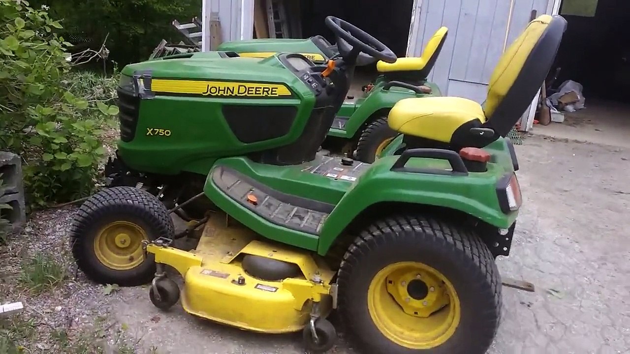 John Deere X740 Ultimate VS John Deere X750