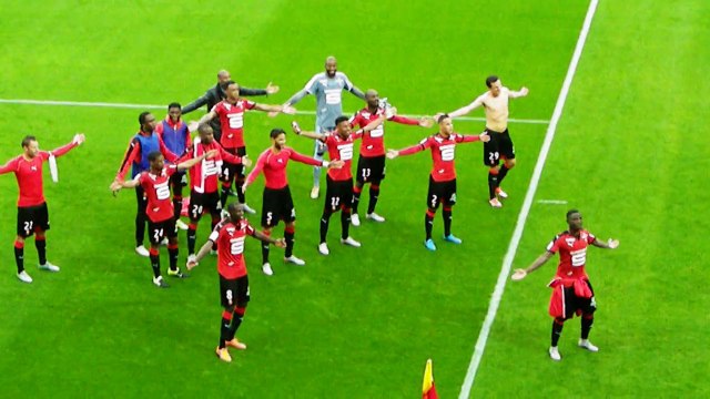 13/09/15 : FCN-SRFC : clapping de victoire