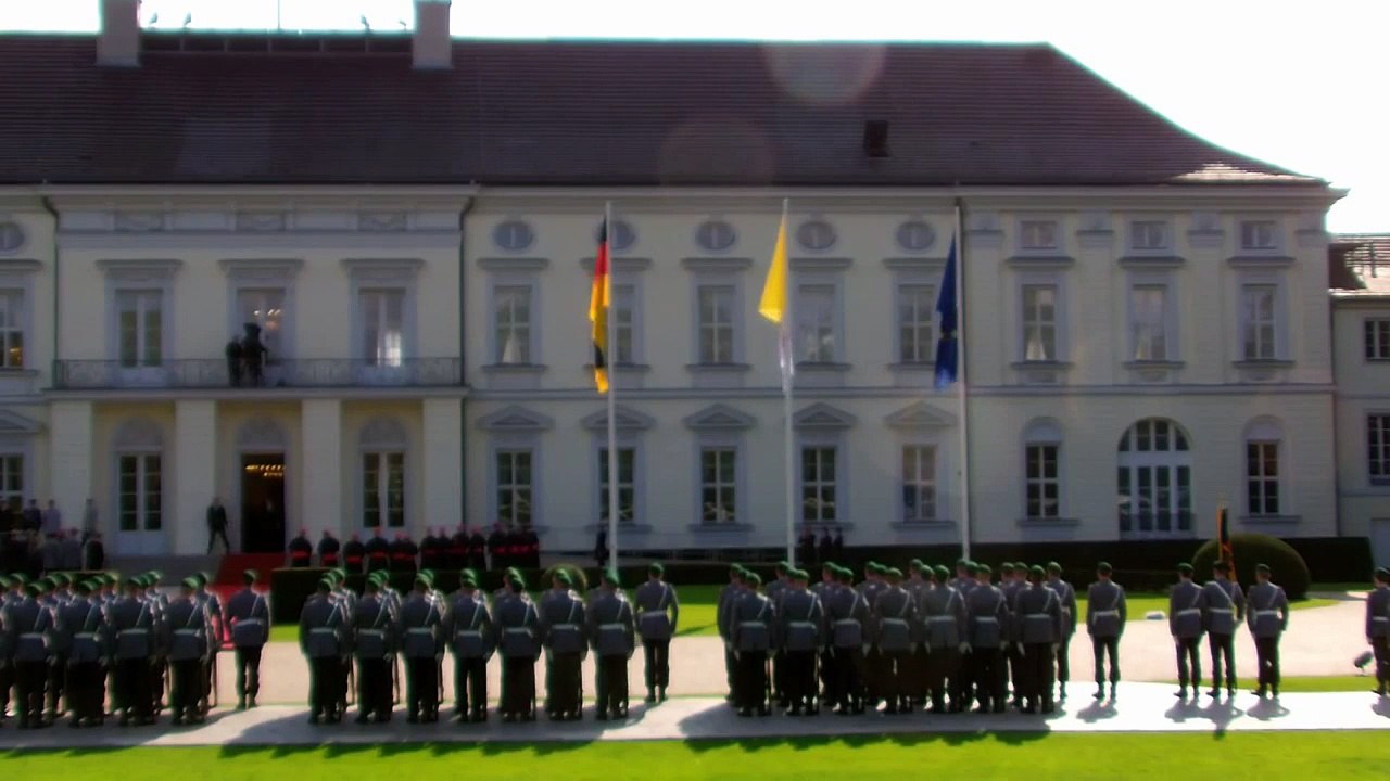 Staatsempfang zu Ehren seiner Heiligkeit Papst Benedikt XVI. im Schloß Bellevue