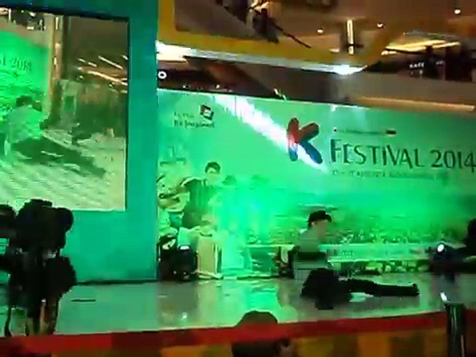 Korean B-Boy Crew 'Morning Of Owl' @ K-Festival Indonesia 140427 (Part1)