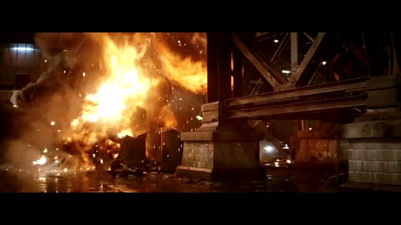 Batman Begins Scene  -Ra's  al ghul Vs Batman - Train Scene