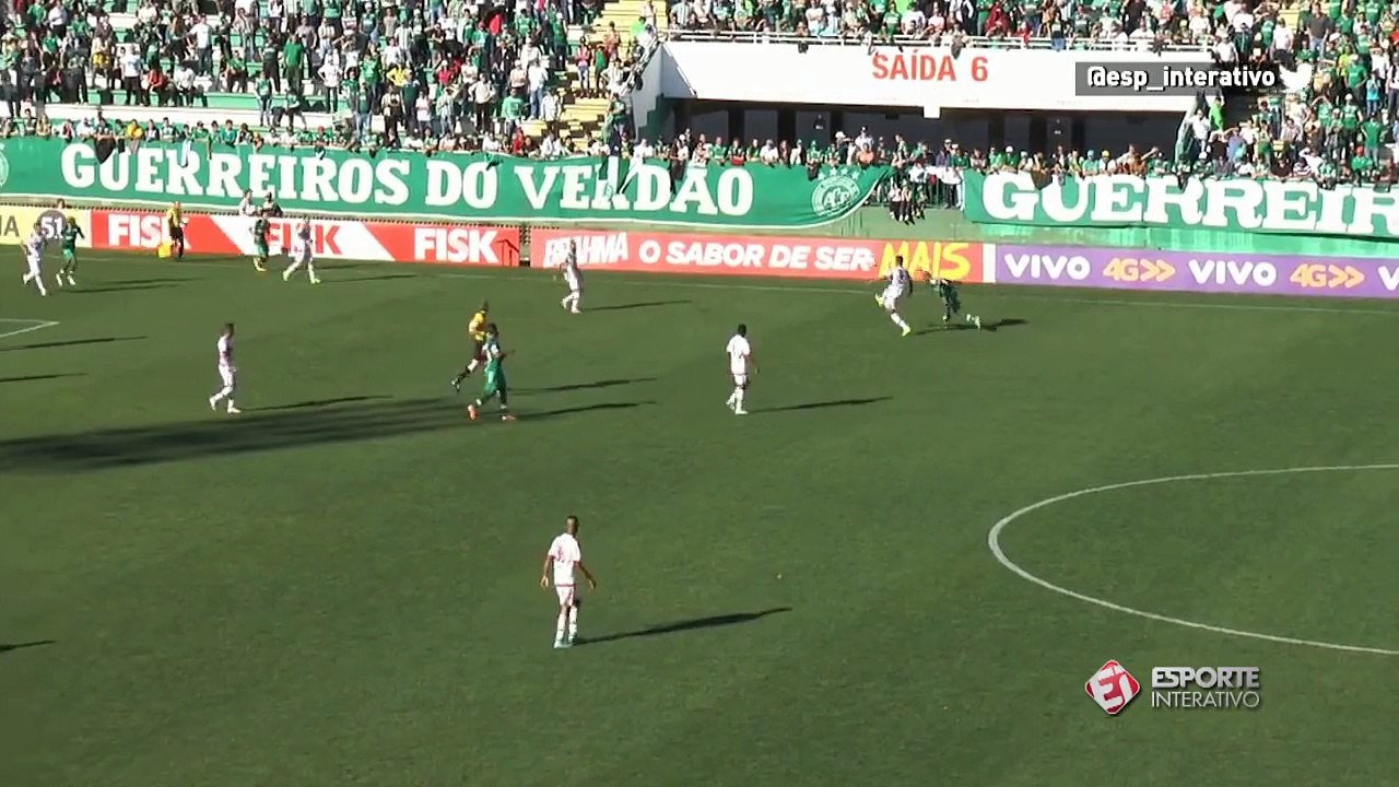 "É o melhor início de um treinador na história do Flamengo", aponta Bruno Formiga sobre Oswaldo de Oliveira