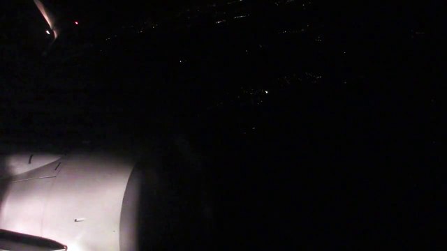 Night landing in East Midlands Airport Ryanair
