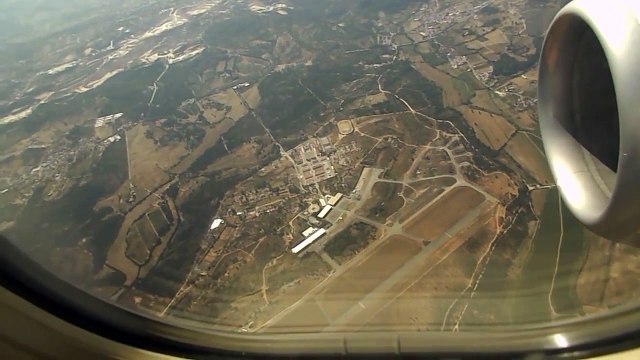 Ryanair EI-DYM Descent + Landing Lisbon Portela Airport