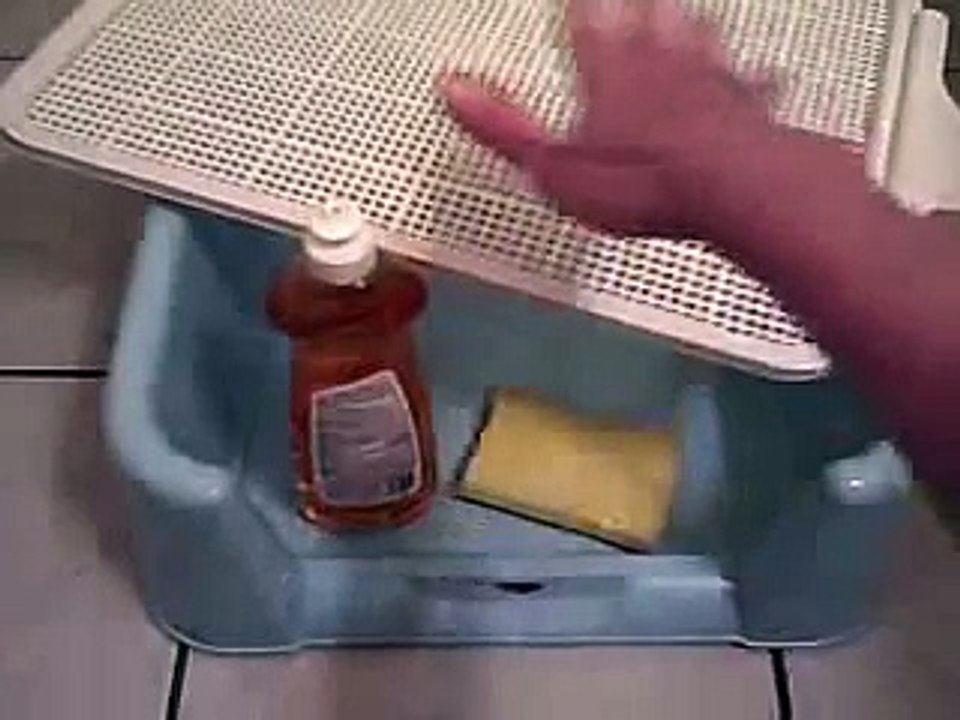 CLEANING THE LITTLE SQUIRT RASCAL BOX