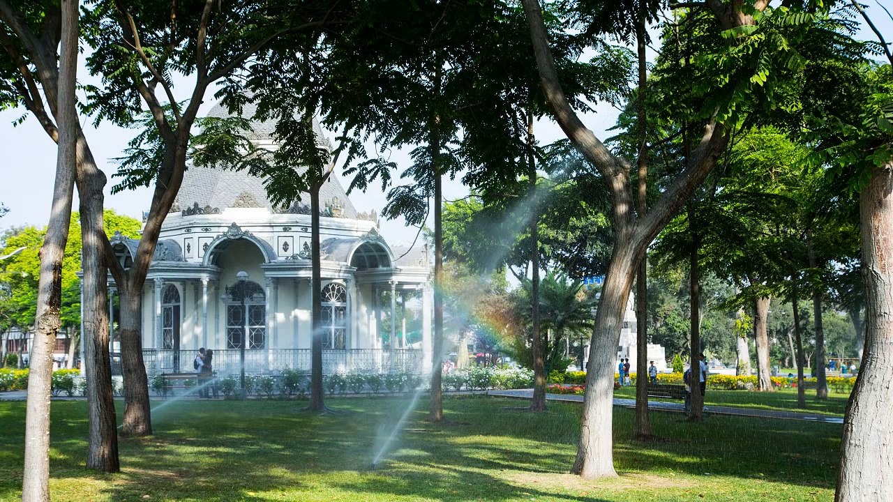 LIMA PERU Ciudad Moderna/Modern City 2014