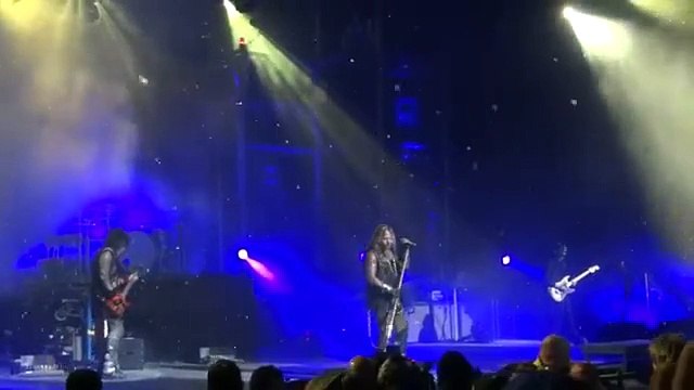 Motley Crue - Without You - Comcast Center - 8/24/14