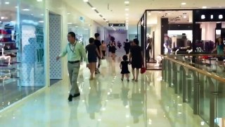 越南新商場有女人  Vietnamese new mall women