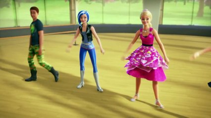 Courtney no Acampamento Pop | Barbie