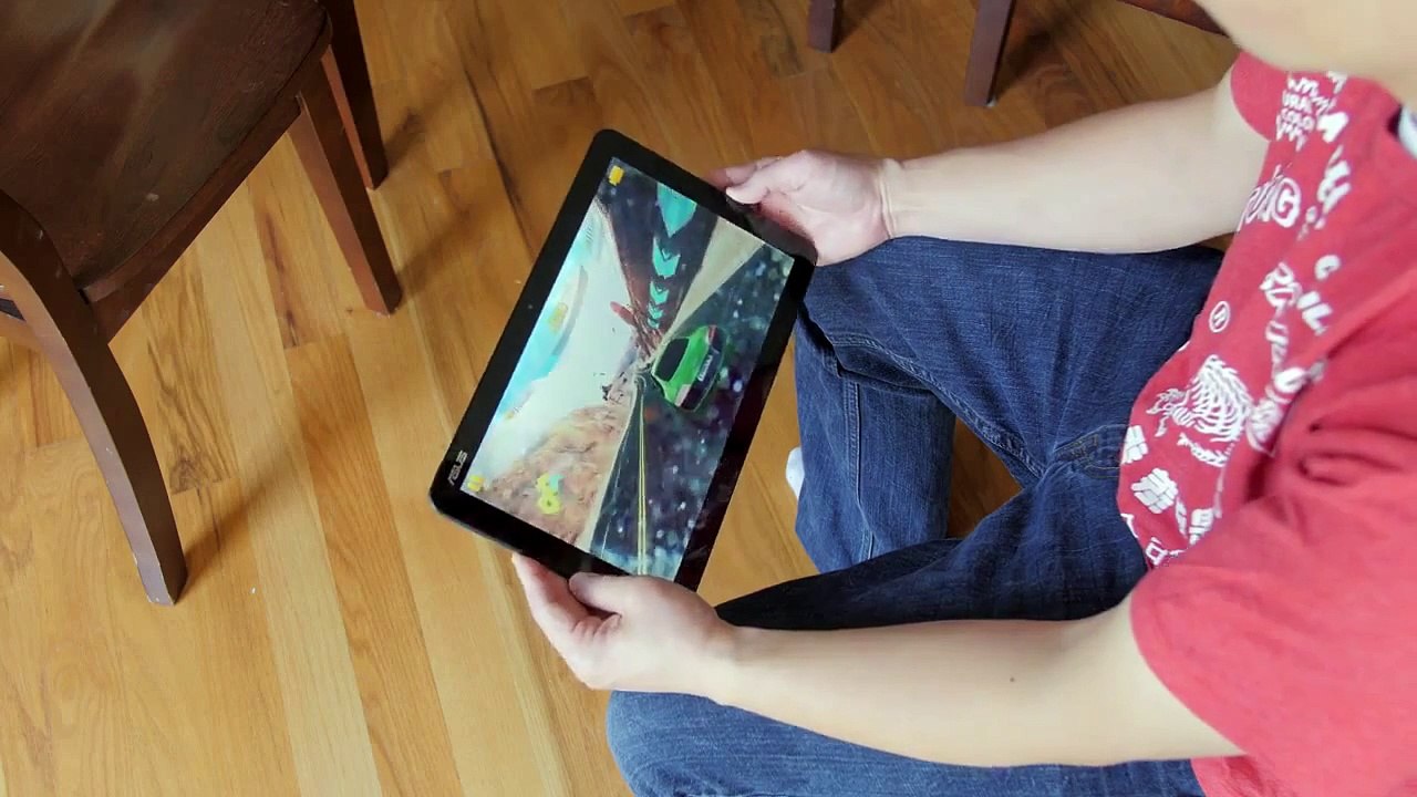 Asus Transformer Book Chi T300 Review! (Intel Core M Powered)