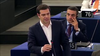 La replica del premier greco Tsipras al parlamento Ue