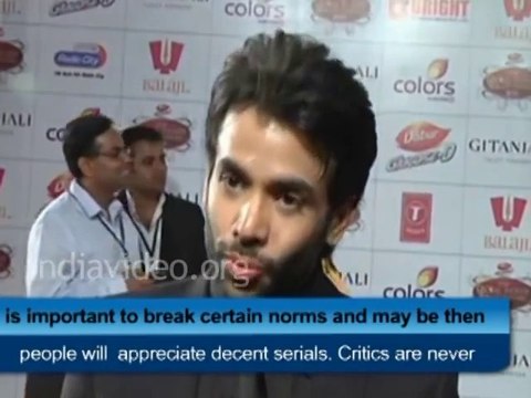 Ram-Sakshi Intimate Scene In 'Bade Achhe Lagte Hain'