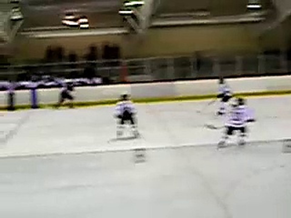Saint Mary's Huskies score a goal (Feb 24 2007)