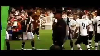 Mesut Özil, Pepe ve Marcelo şakalaşırken Mourinho'yu kızdırdılar
