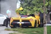 Une Ferrari LaFerrari fait la course contre une Porsche GT3 quand soudain...