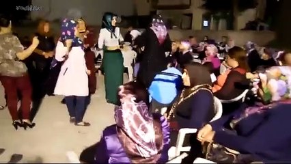 ABDULKADİR VE ABDÜLKERİM"İN KINA GECESİ BAYANLAR OYUN NİKON