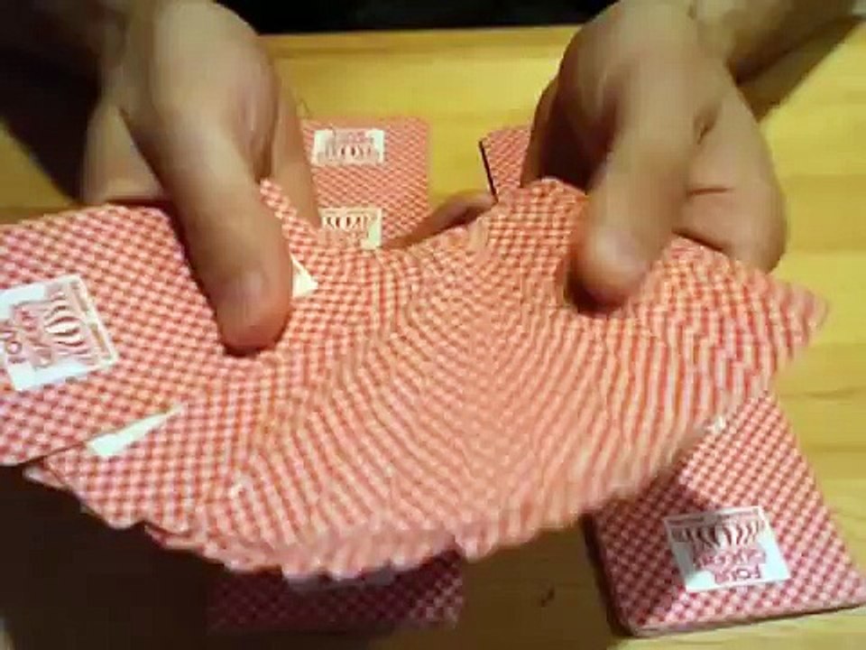 Tour de magie de cartes - "Cache cache" + explication