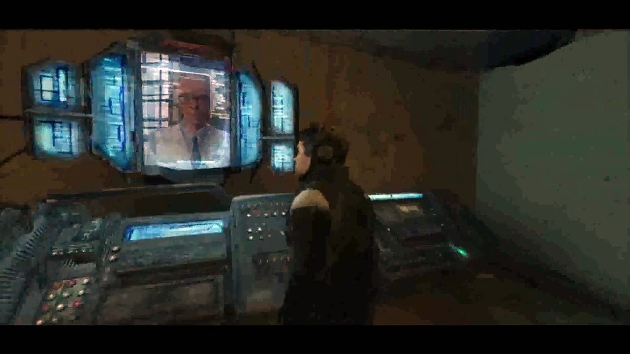 Everyone Plays Half Life 2
