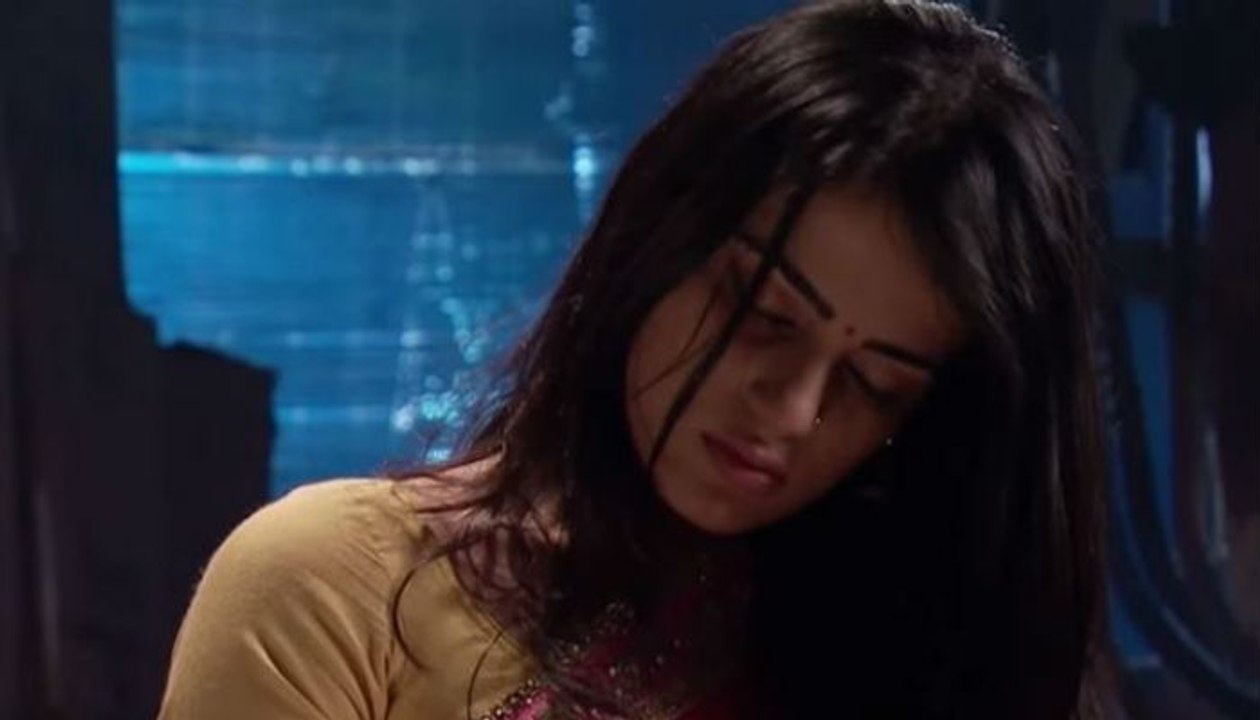 Meri Aashiqui Tum Se Hi Ranveer Ne Bacha Liya Ishani Ko Bomb Blast Se 14th September 2015