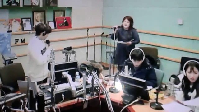 슈퍼주니어 RYEOWOOK OPPA in SUKIRA RADIO 26 dic. 2014