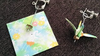 PrwOrigami Class 003 - Origami crane clip on earrings activity