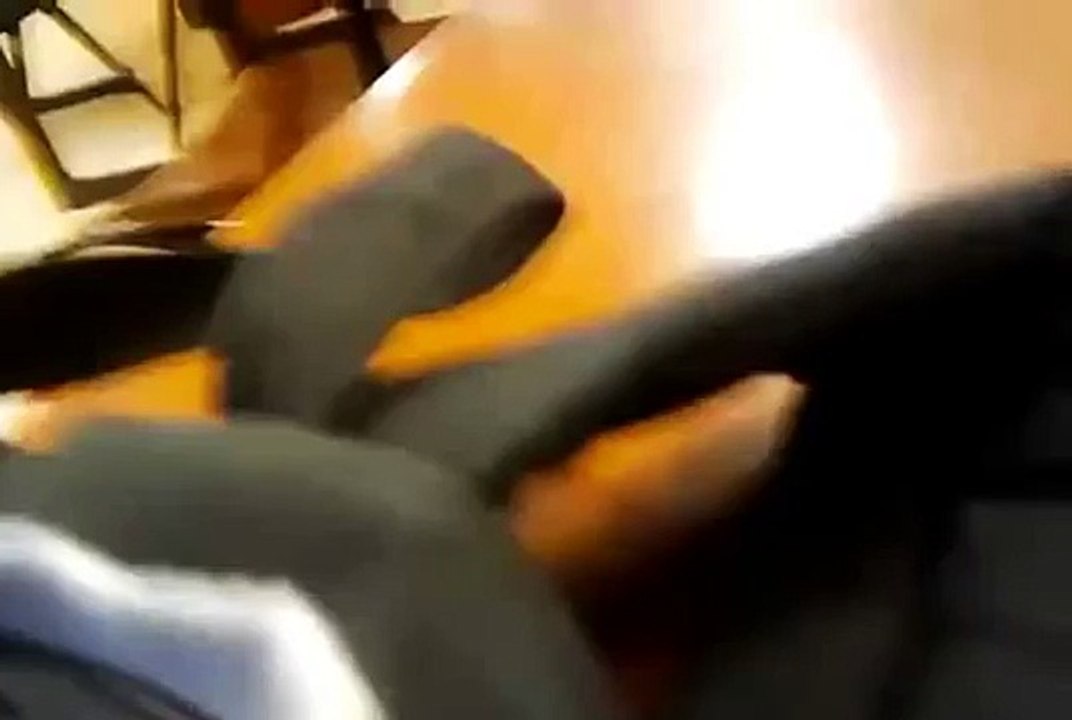 Leerling gooit stoel naar docent bij Albeda college tijdens de les!!!