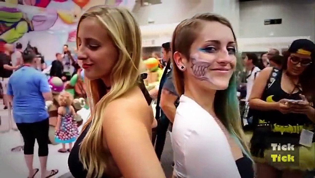 Hottest Girls Cosplay Comic Con