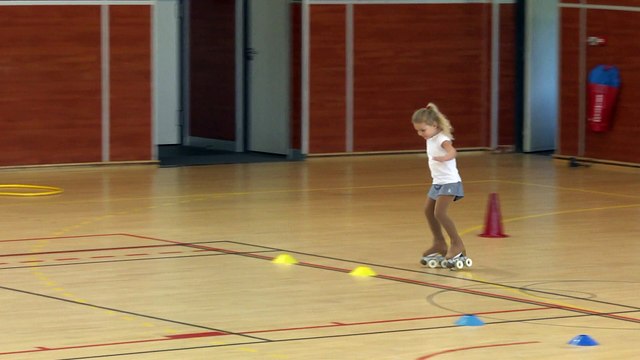 ARTISTIQUE - EFPA - ROULETTE DE BRONZE - EN PATINS - PATINEUR A NOTER