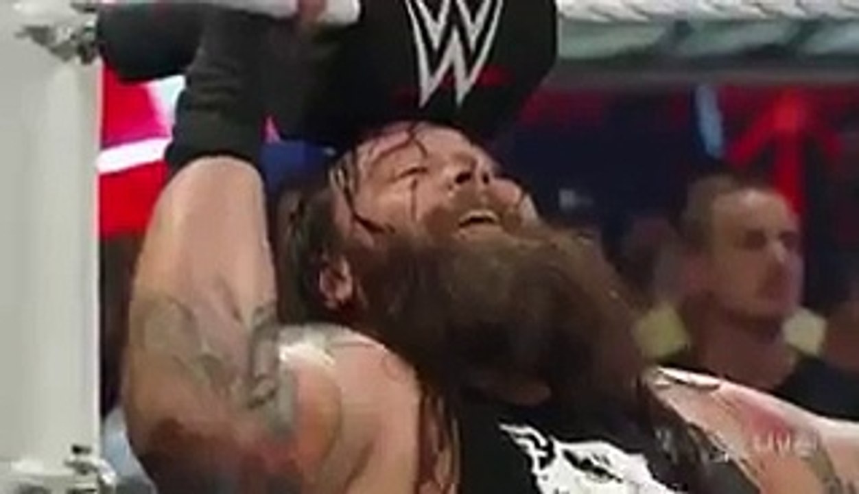 Roman-reigns--dean-ambrose-vs-bray-wyatt--luke-harper-raw-aug-24-2015-1