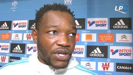 Mandanda : "Ne sifflez pas Valbuena !"
