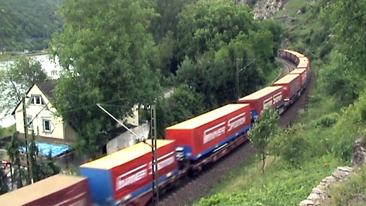 Züge und Schiffe südlich der Loreley, 2xRBH143, 2xDB143, Plasser&Theurer, 2x185, 460, 2x428, 4x427