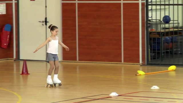 ARTISTIQUE - EFPA - ROULETTE D'ARGENT - EN PATINS - PATINEUR A NOTER