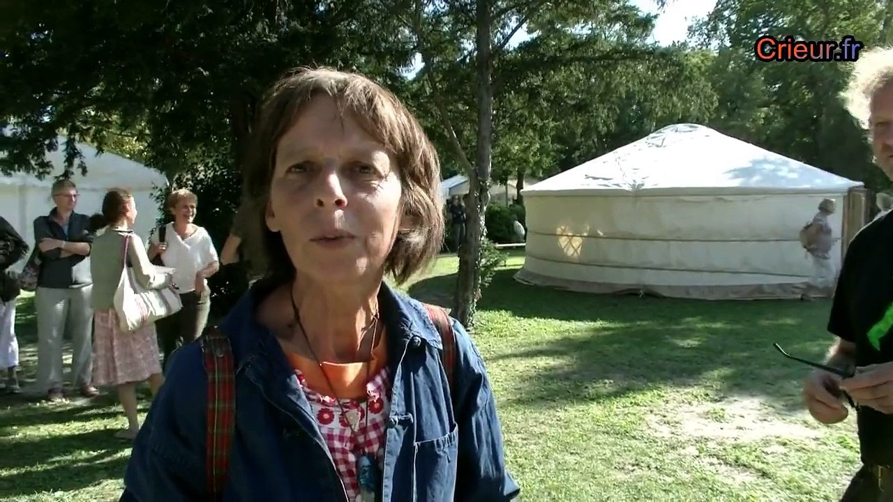 Myriam Holyste, pionnière des yourtes en France