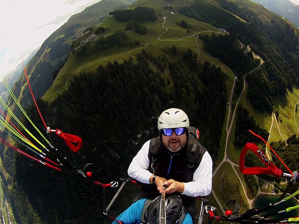 Tandem Paraglidingflug mit Gidi vom Rollihotel Bräuwirt in Kirchberg Tirol