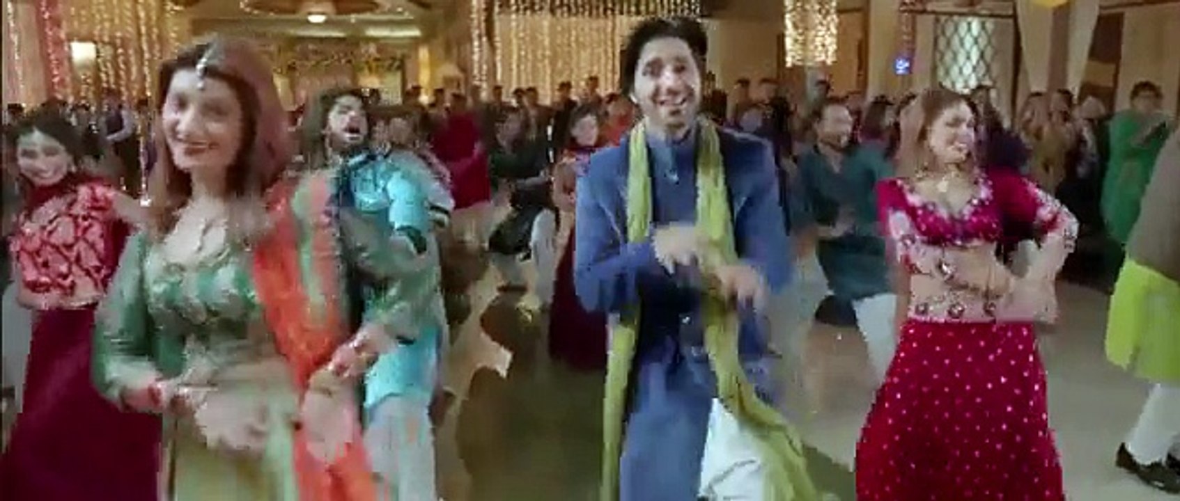 Pakistani_Movie_Trailer_Halla_Gulla_-_With_Sexy_Item_Song_Girls