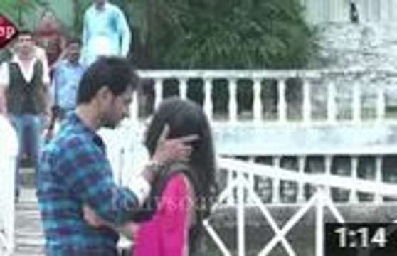 Rajat ke Dari hui Ishani ko hosh mein lane ke liya Ranveer ne maara Thappad - 14 september 2015 - Meri Aashiqui Tumse Hi