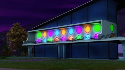 Salvando los campamentos Real y Pop | Barbie