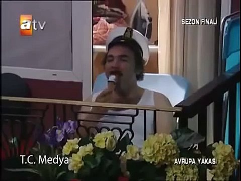 Tayyip Erdoğan İle Fuat Avni Arasındaki Muhabbet.. :)