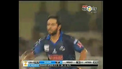 Shahid Afridi Amazing Catch On His Own Bowling in Hair T20 Cup 2015