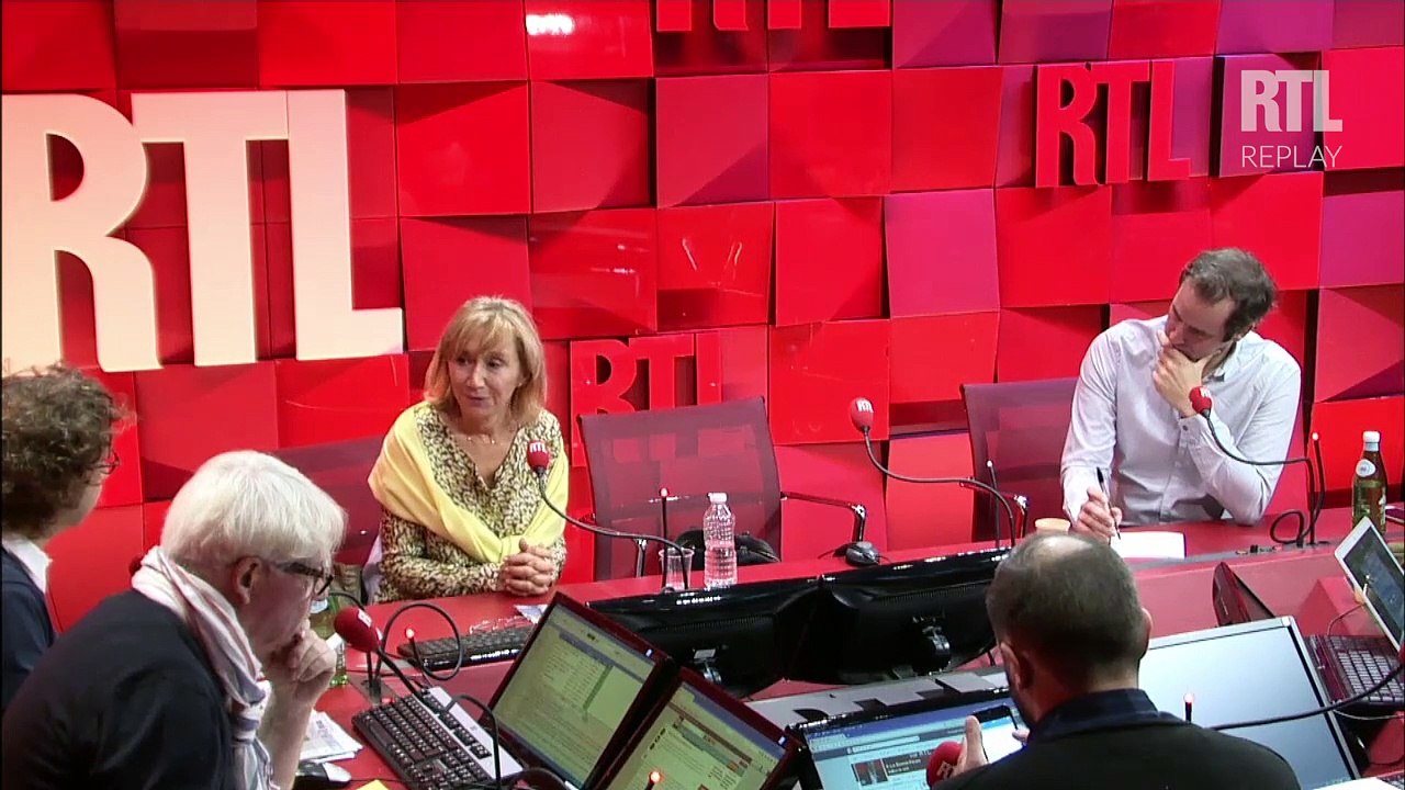 Stéphane Bern reçoit Marie-Anne Chazel dans A la bonne heure du 14-09-2015 Partie 2