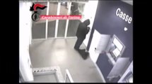 Torino - bancomat svuotati con chiavi e codici segreti, 7 arresti