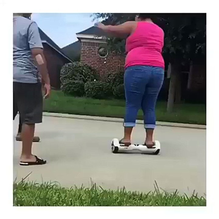 Girl Slipped While Scatting video Dailymotion