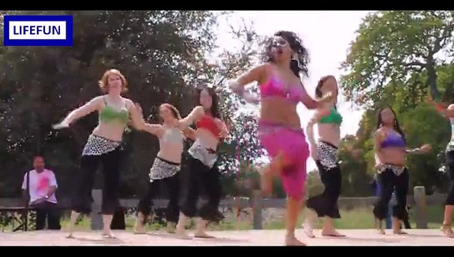 Chikni Chambayli Larkion Ka Stage Hot Dance