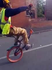 Wheeling beyond Trends!!!No wheel no Handle lol